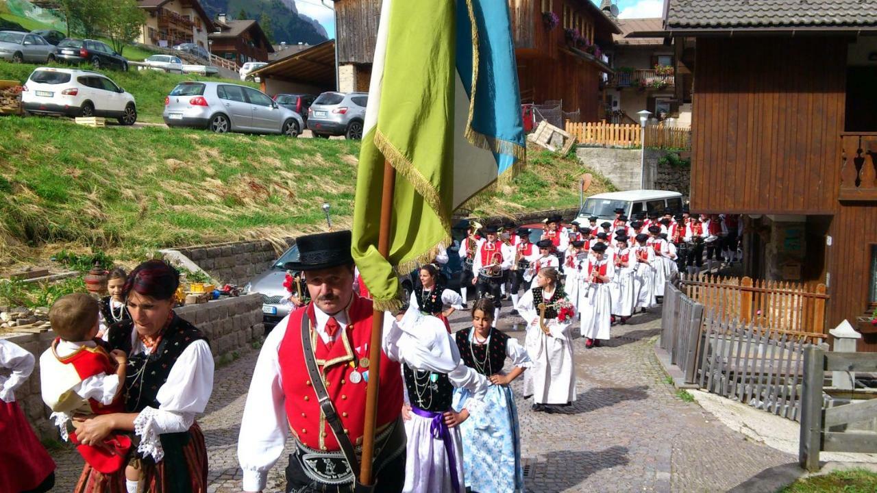 Hotel Europa Pozza di Fassa Exterior foto